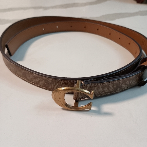 Coach Signature Buckle Belt - Picture 2 of 16